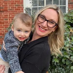 Meet your Posher, Caitlind